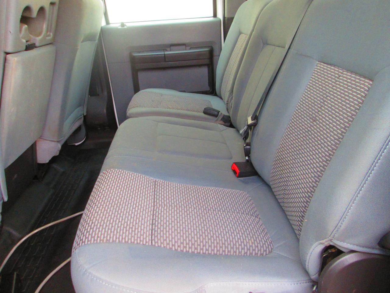 Ford Super Duty F-350 SRW 4WD Crew Cab 172" XL 2012