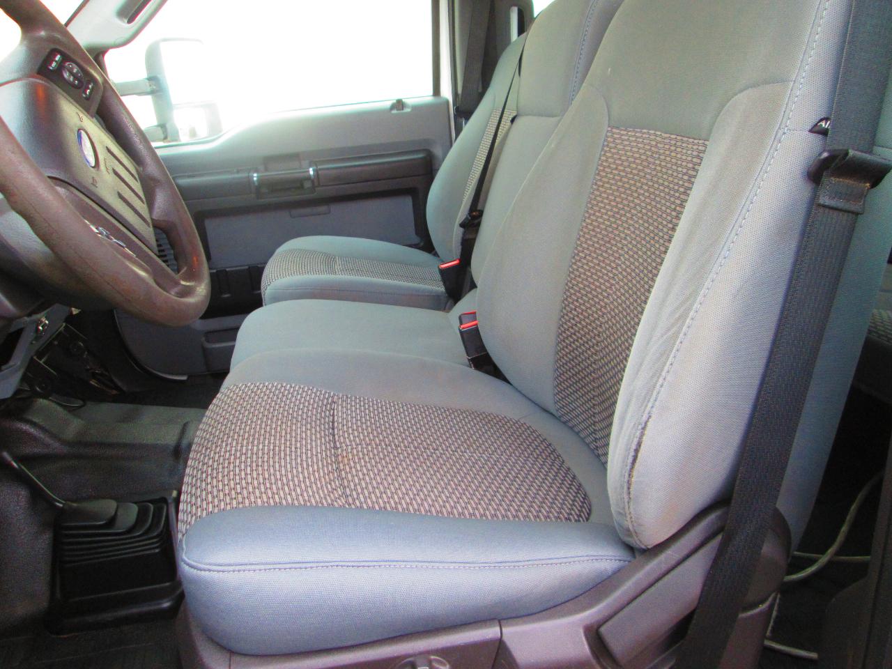 Ford Super Duty F-350 SRW 4WD Crew Cab 172" XL 2012