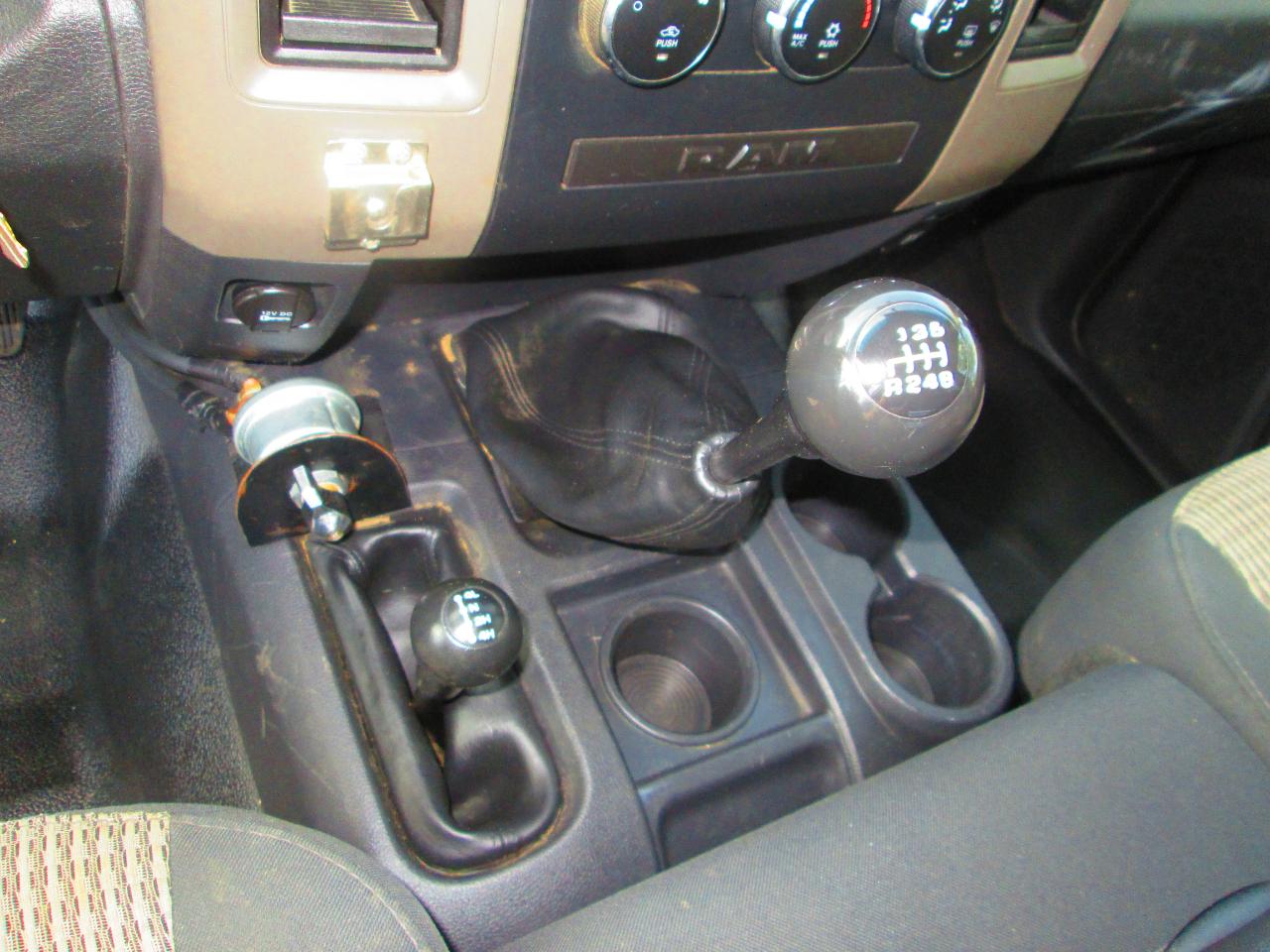 RAM 3500 4WD Crew Cab 169" ST 2012