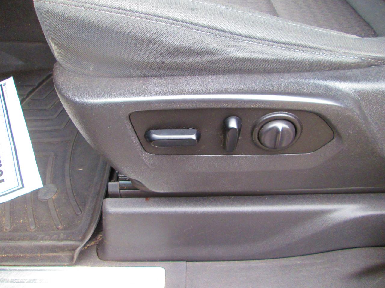 Chevrolet Silverado 1500 4WD Crew Cab 147" LT 2020