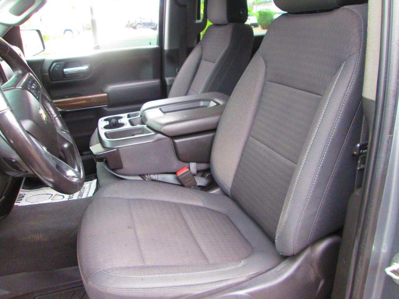 Chevrolet Silverado 1500 4WD Crew Cab 147" LT 2020