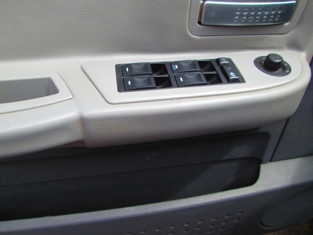 Dodge Dakota 4dr Quad Cab 131 4WD Laramie 2006