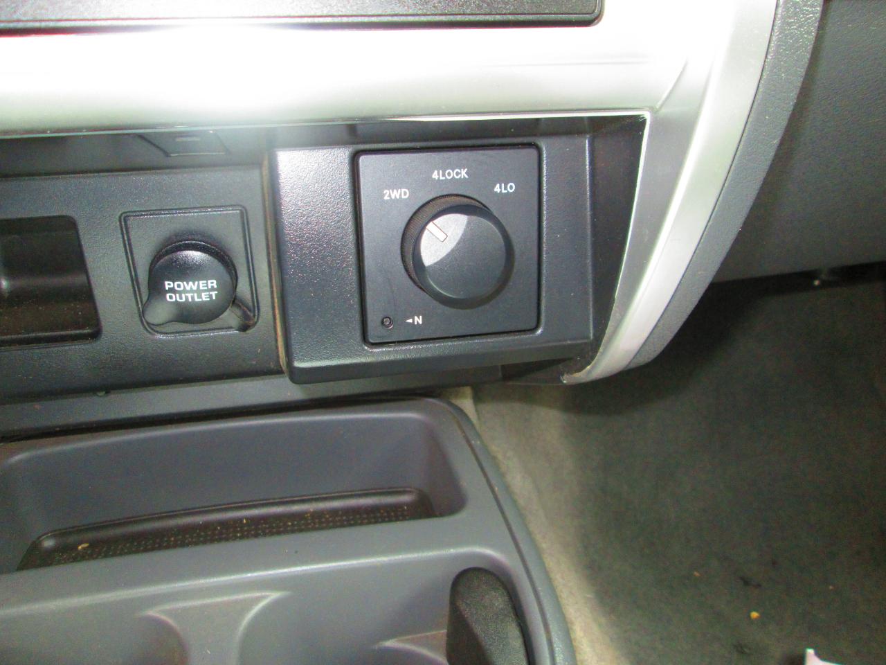 Dodge Dakota 4dr Quad Cab 131 4WD Laramie 2006