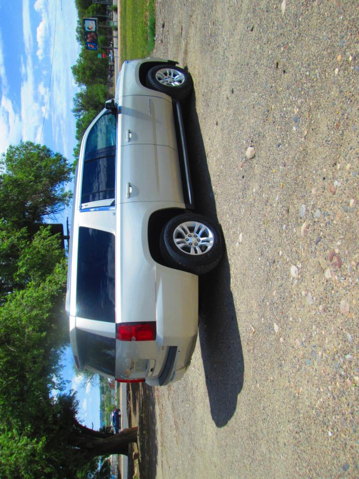 Chevrolet Suburban 4WD 4dr LT 2015