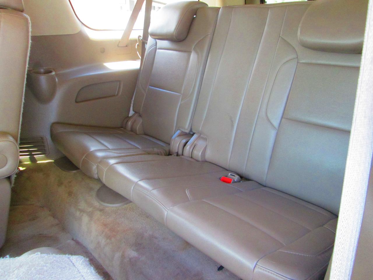 Chevrolet Suburban 4WD 4dr LT 2015