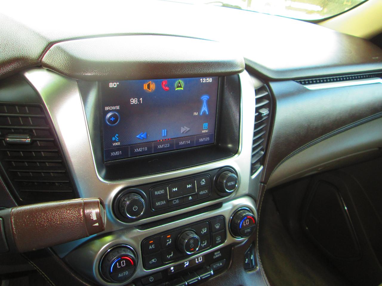 Chevrolet Suburban 4WD 4dr LT 2015