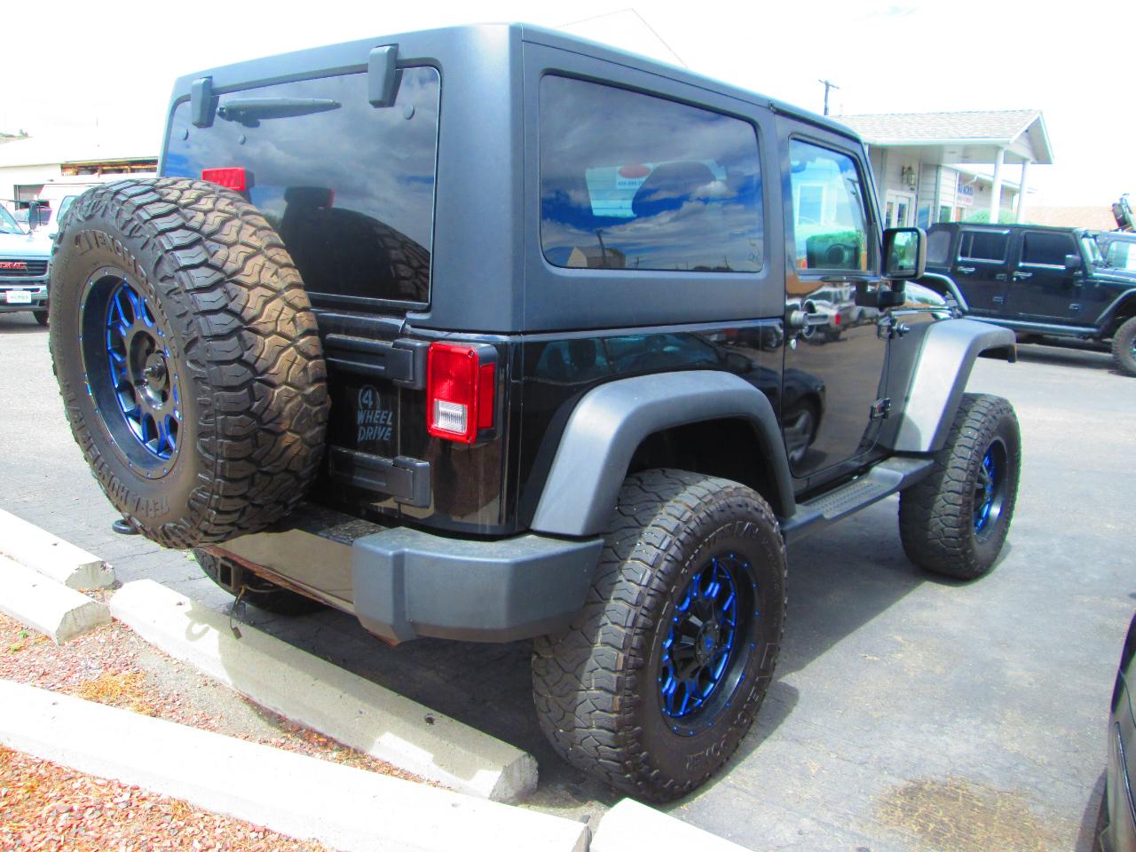 Jeep Wrangler 4WD 2dr Willys Wheeler 2016