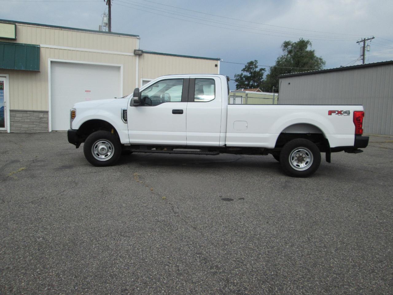 Ford Super Duty F-250 SRW XL 4WD SuperCab 8' Box 2019