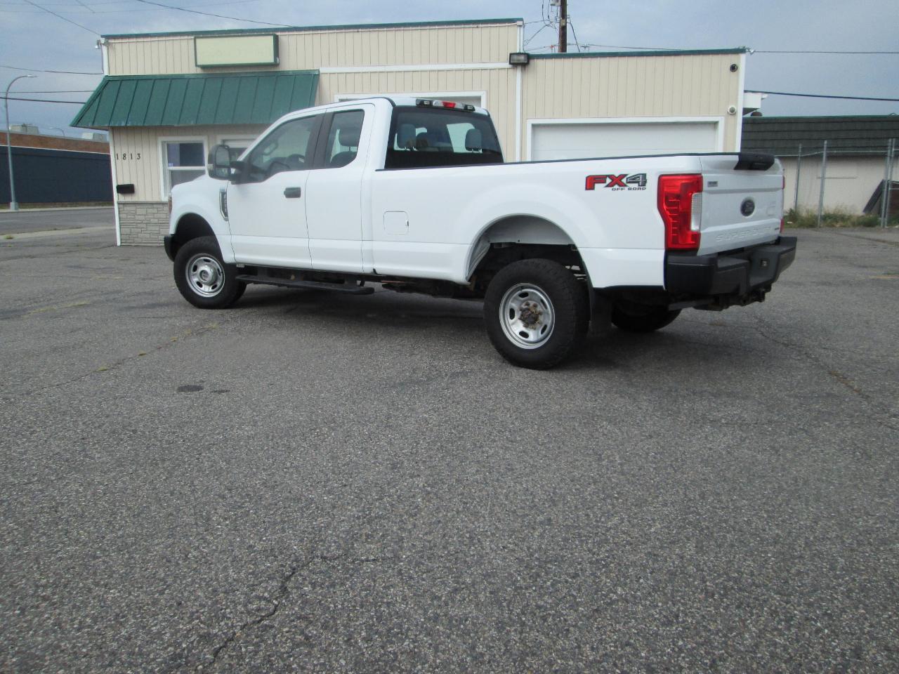 Ford Super Duty F-250 SRW XL 4WD SuperCab 8' Box 2019