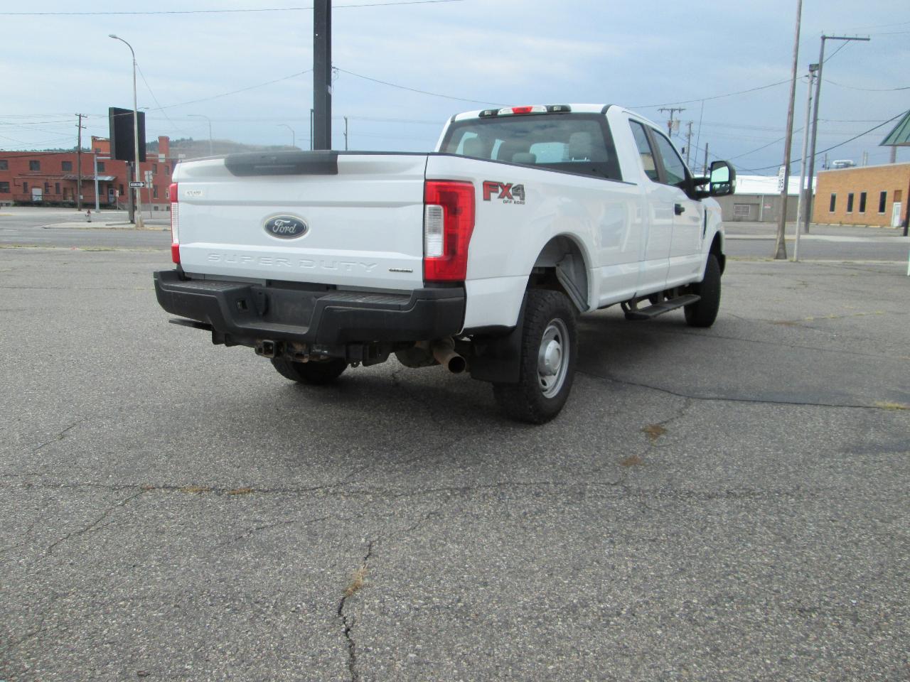 Ford Super Duty F-250 SRW XL 4WD SuperCab 8' Box 2019