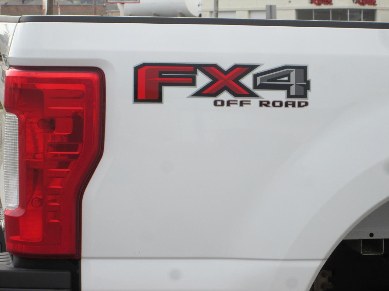 Ford Super Duty F-250 SRW XL 4WD SuperCab 8' Box 2019