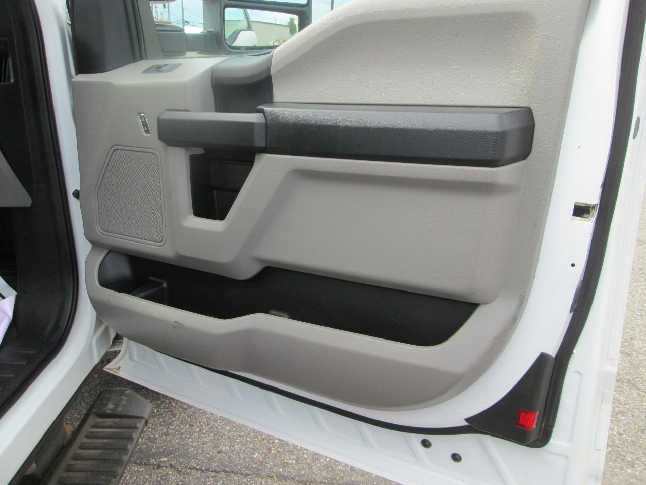 Ford Super Duty F-250 SRW XL 4WD SuperCab 8' Box 2019