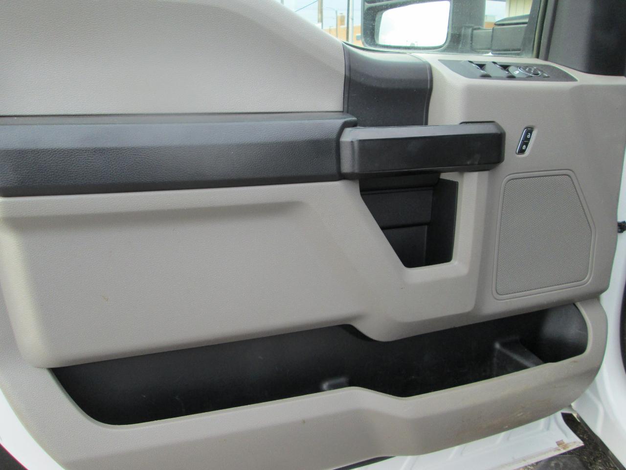 Ford Super Duty F-250 SRW XL 4WD SuperCab 8' Box 2019
