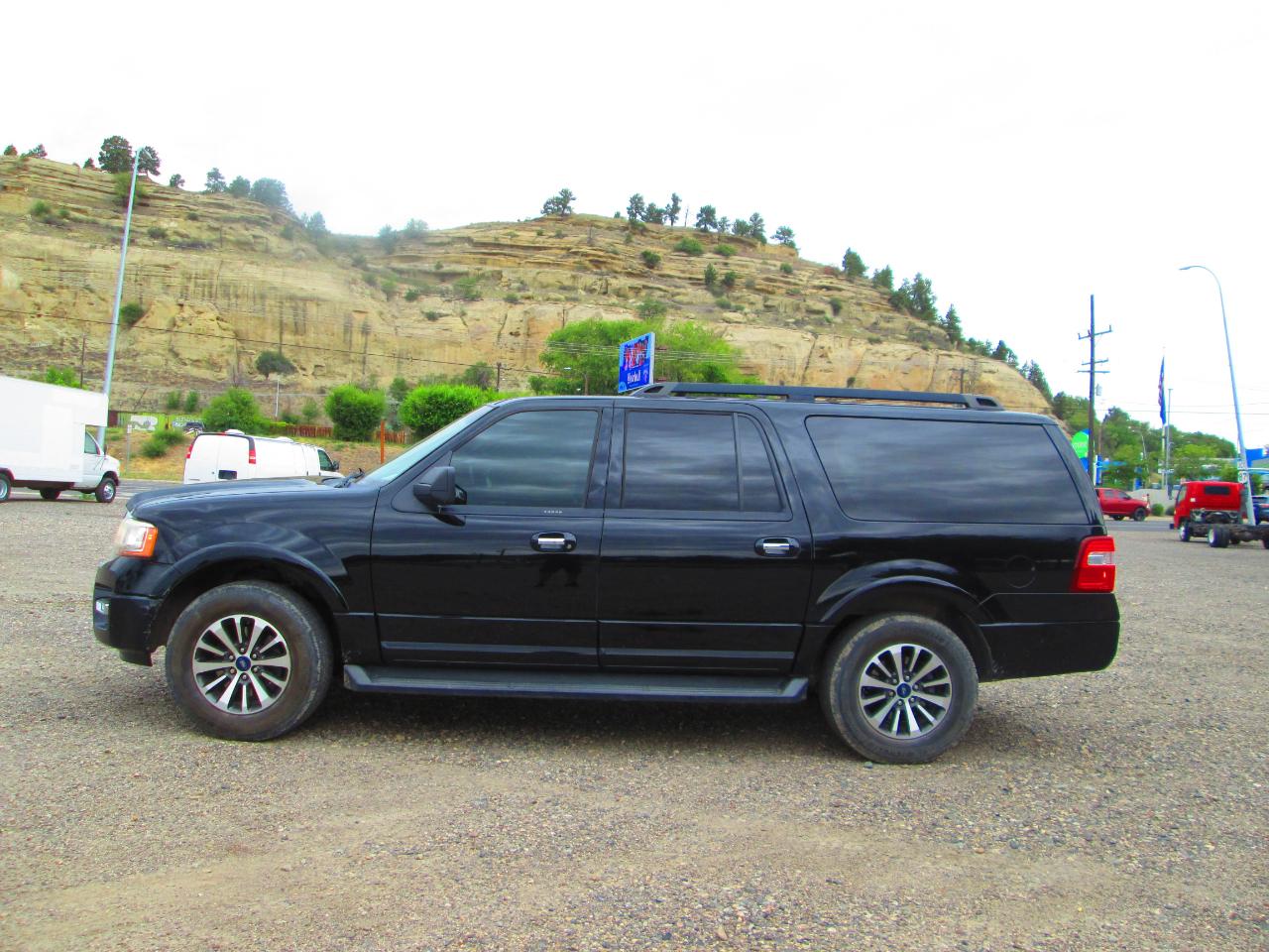 Ford Expedition EL 4WD 4dr XLT 2016