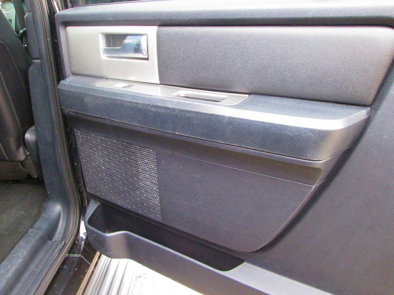 Ford Expedition EL 4WD 4dr XLT 2016