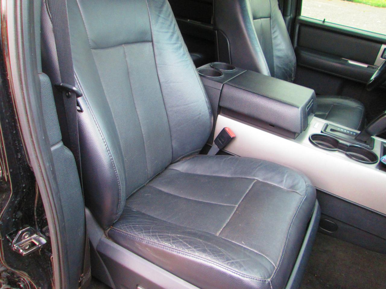 Ford Expedition EL 4WD 4dr XLT 2016
