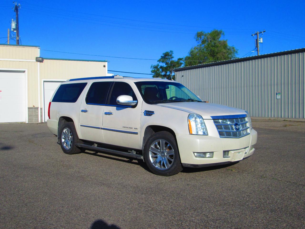 Cadillac Escalade ESV AWD 4dr Platinum Edition 2011