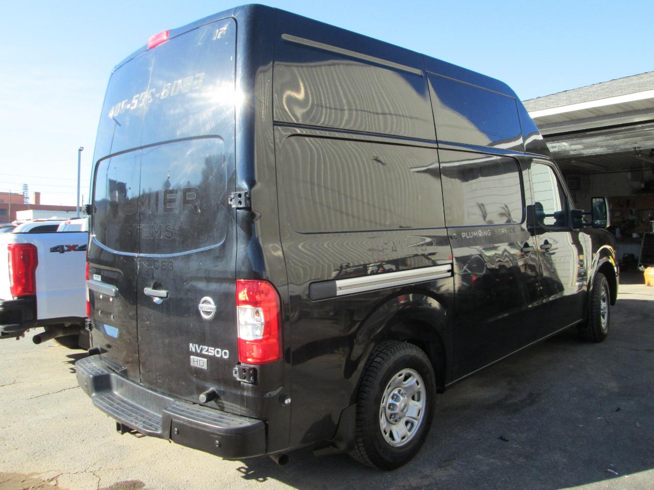 Nissan NV High Roof 2500 V8 SV 2016