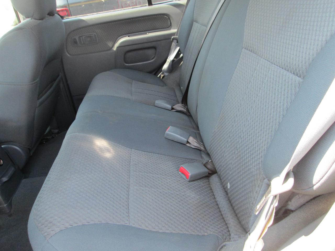 Nissan Xterra 4dr XE 4WD V6 Auto 2004