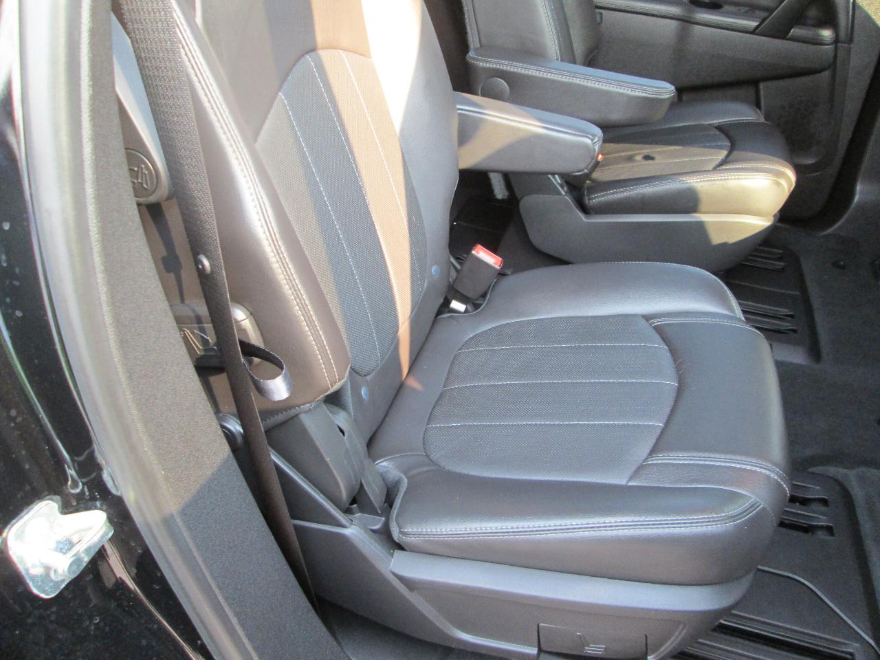 Buick Enclave AWD 4dr Premium 2017