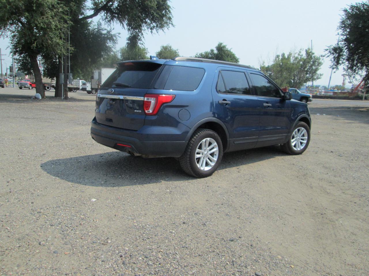 Ford Explorer Base 4WD 2017