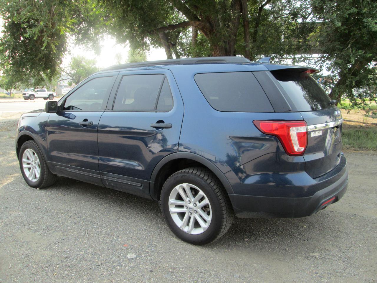 Ford Explorer Base 4WD 2017