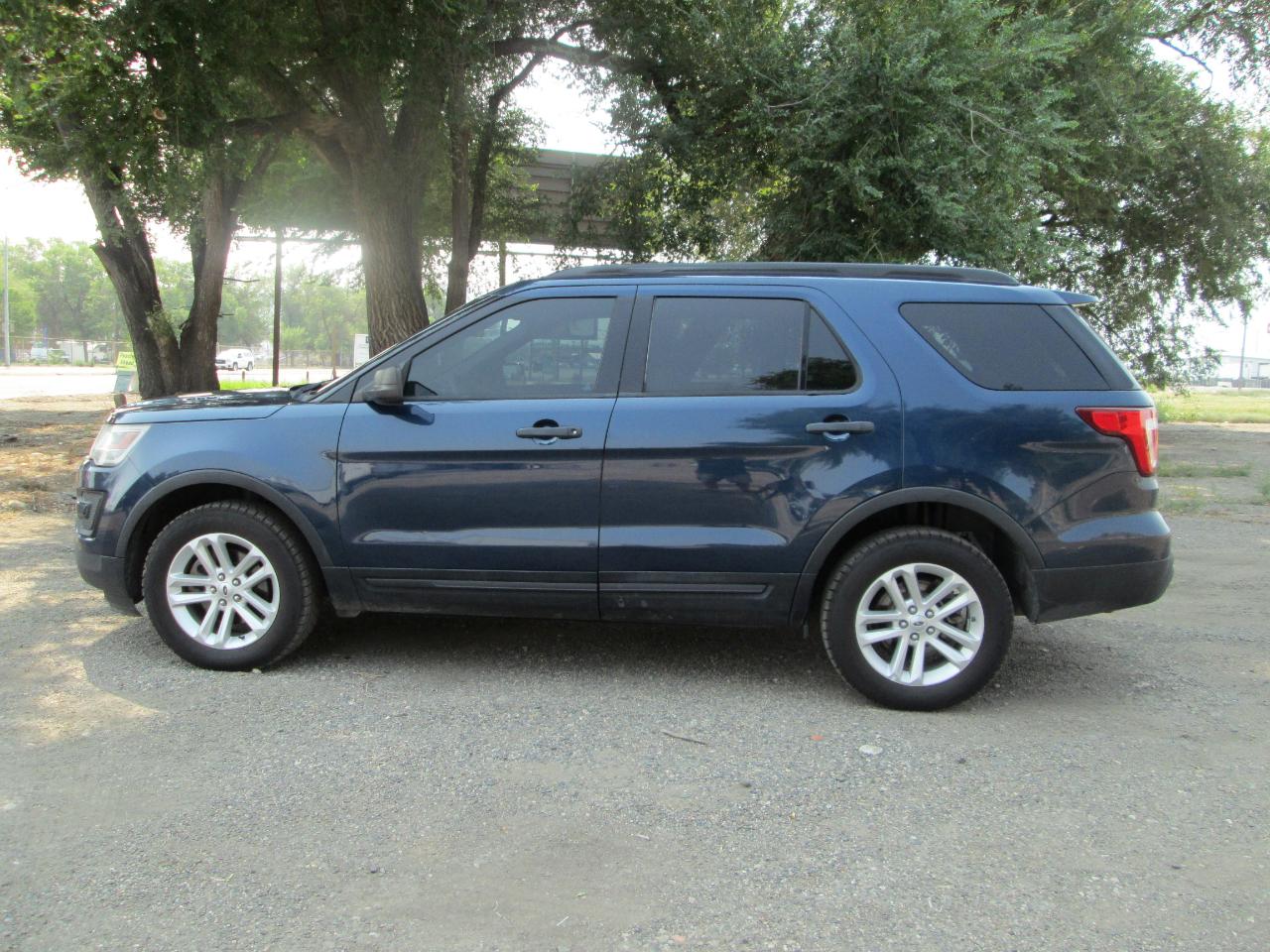 Ford Explorer Base 4WD 2017