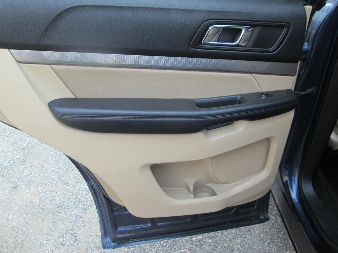 Ford Explorer Base 4WD 2017