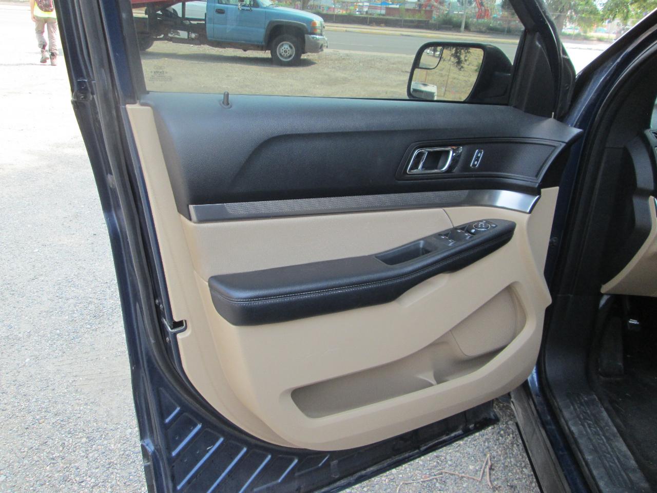 Ford Explorer Base 4WD 2017