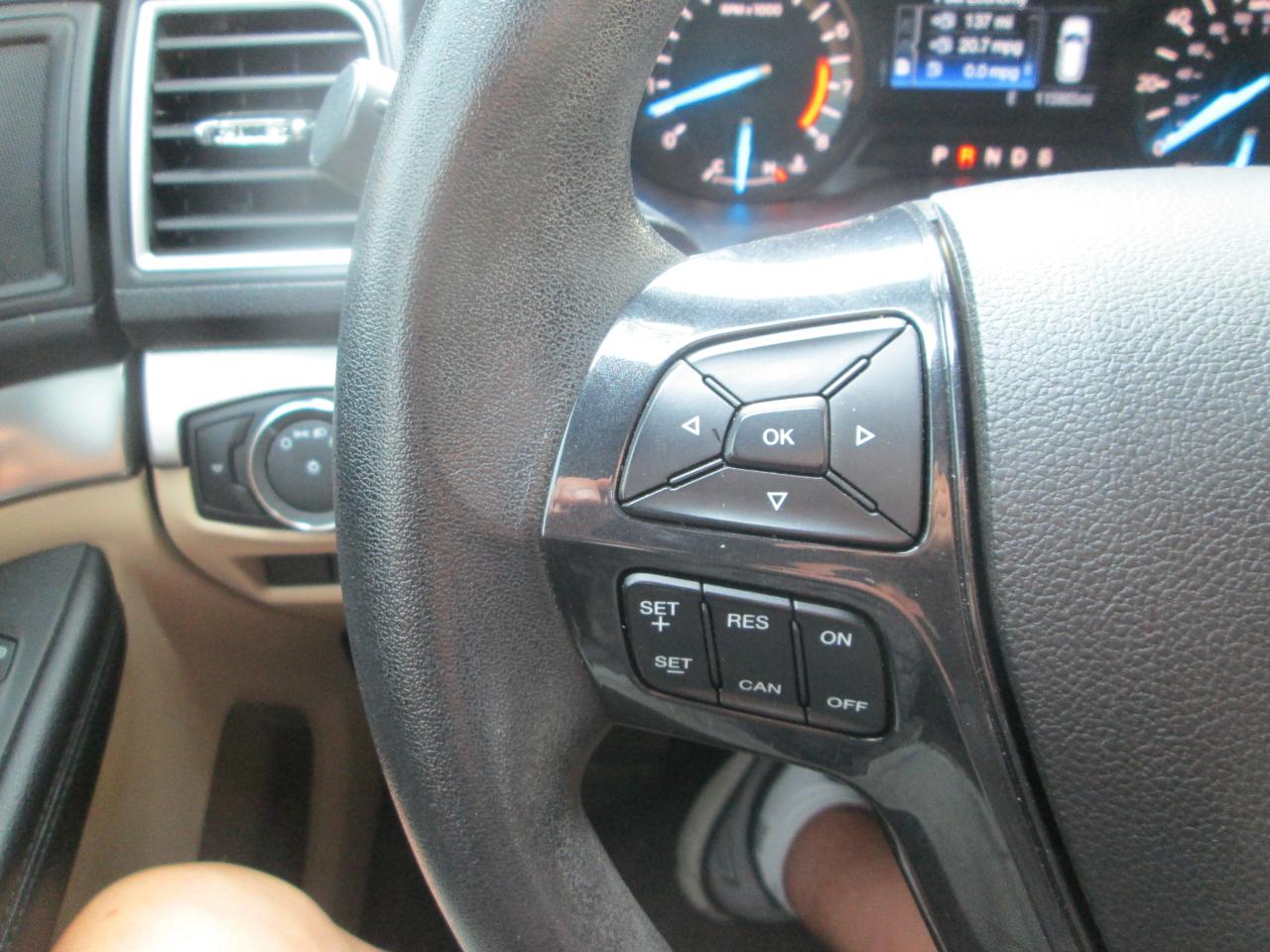 Ford Explorer Base 4WD 2017