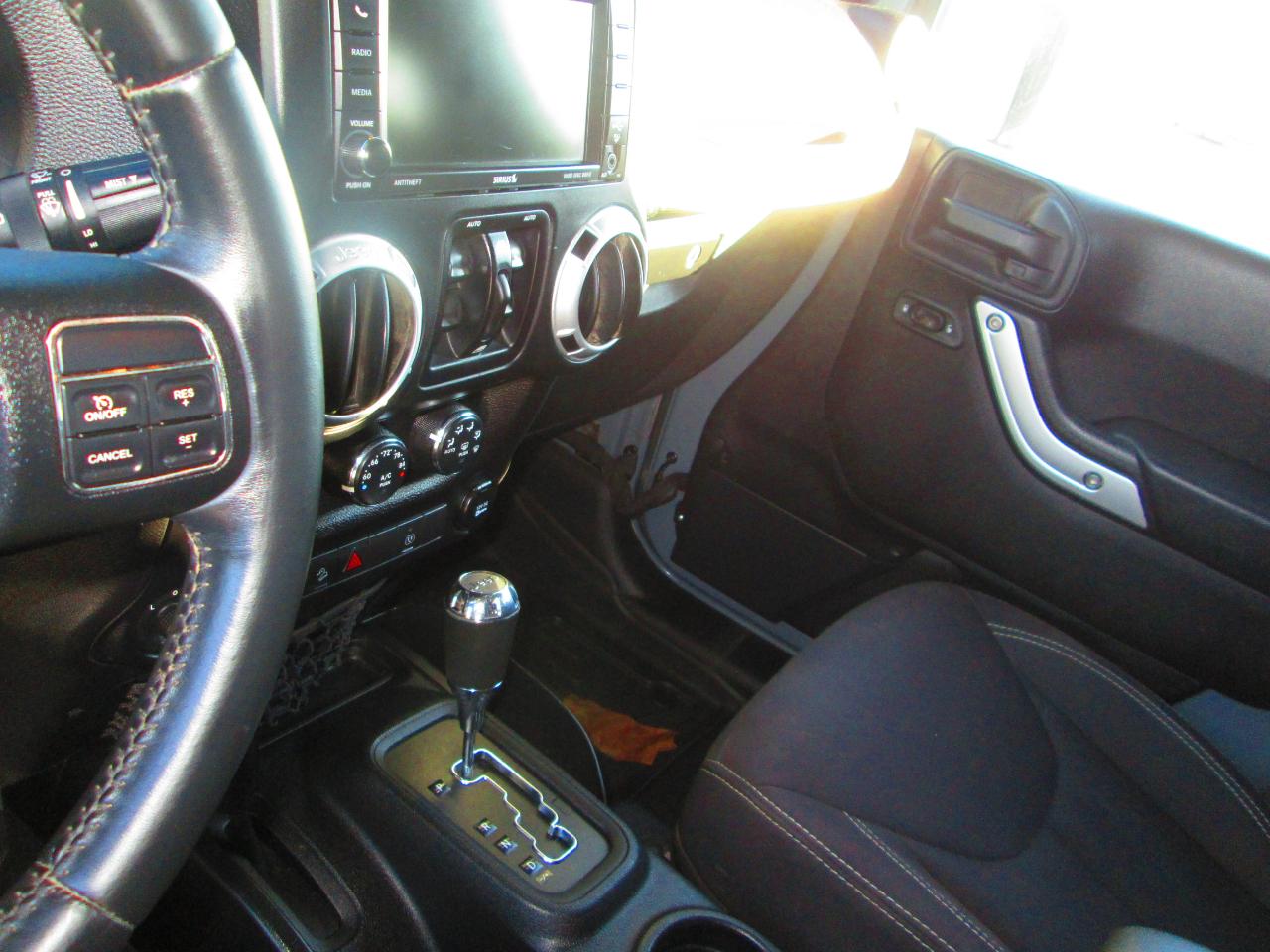 Jeep Wrangler Unlimited 4WD 4dr Rubicon 2014