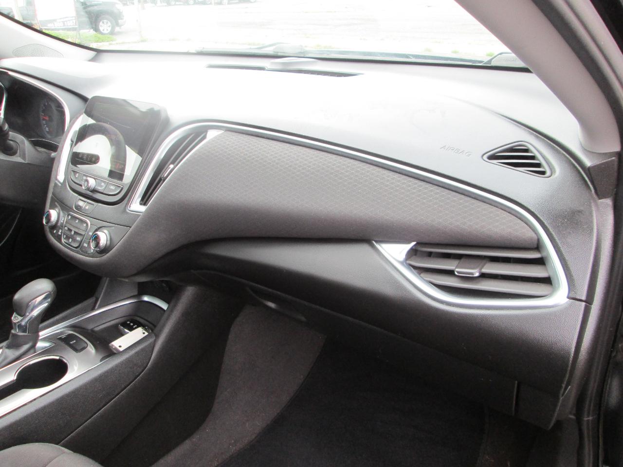 Chevrolet Malibu 4dr Sdn LT 2021