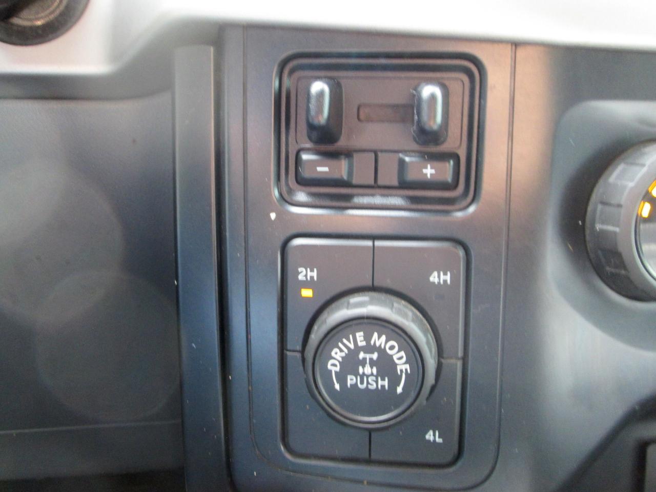 Ford F-150 XL 4WD SuperCrew 5.5' Box 2022