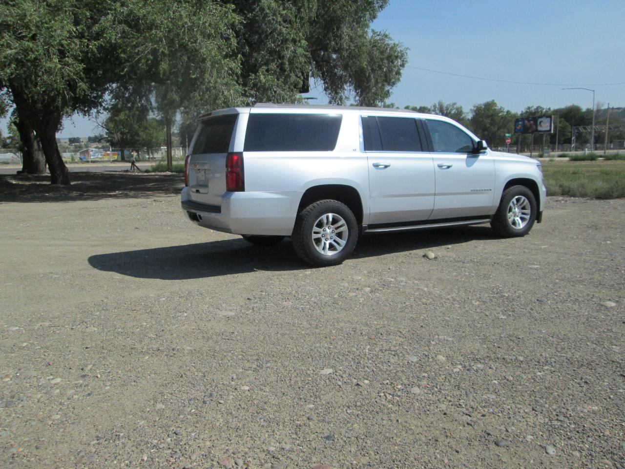 Chevrolet Suburban 4WD 4dr 1500 LT 2018