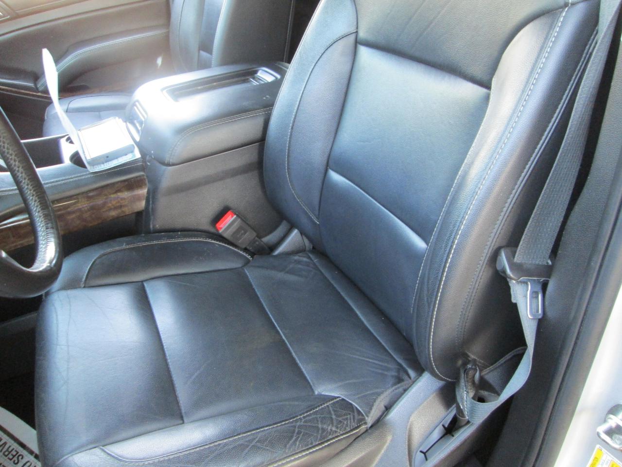 Chevrolet Suburban 4WD 4dr 1500 LT 2018