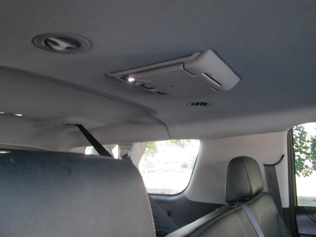 Chevrolet Suburban 4WD 4dr 1500 LT 2018