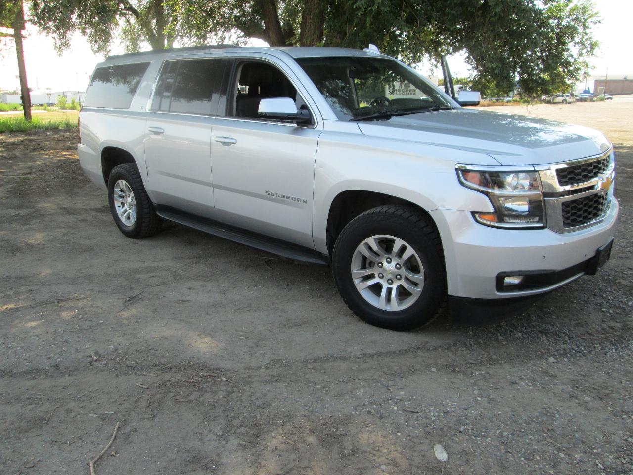 Chevrolet Suburban 4WD 4dr 1500 LT 2018