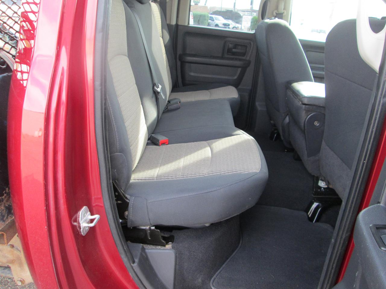 RAM 1500 4WD Quad Cab 140.5" Express 2012