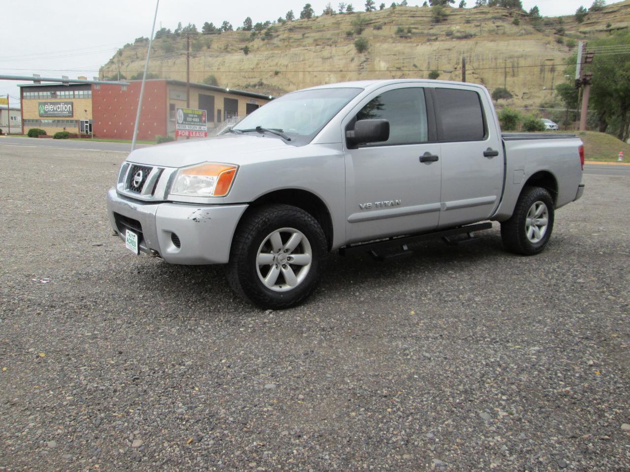 Nissan Titan 4WD Crew Cab SWB SE 2009