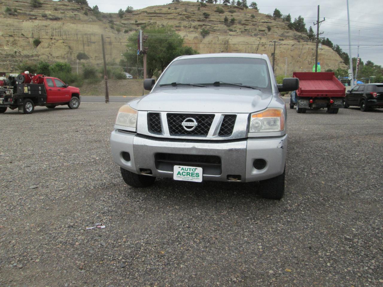 Nissan Titan 4WD Crew Cab SWB SE 2009