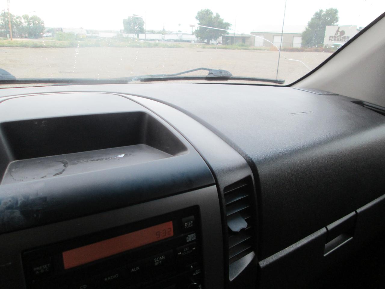 Nissan Titan 4WD Crew Cab SWB SE 2009