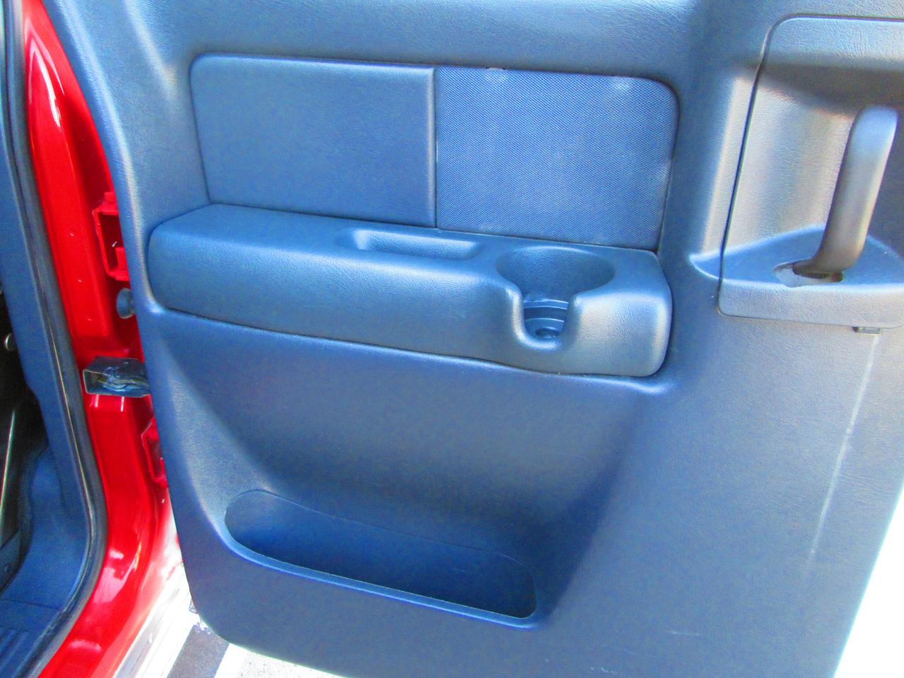 Chevrolet Silverado 1500 Ext Cab 143.5" WB 4WD LS 2001