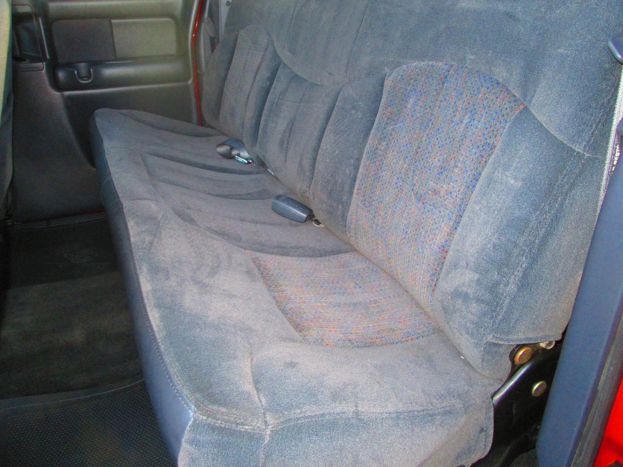 Chevrolet Silverado 1500 Ext Cab 143.5" WB 4WD LS 2001