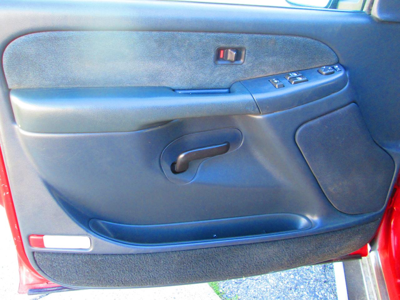 Chevrolet Silverado 1500 Ext Cab 143.5" WB 4WD LS 2001