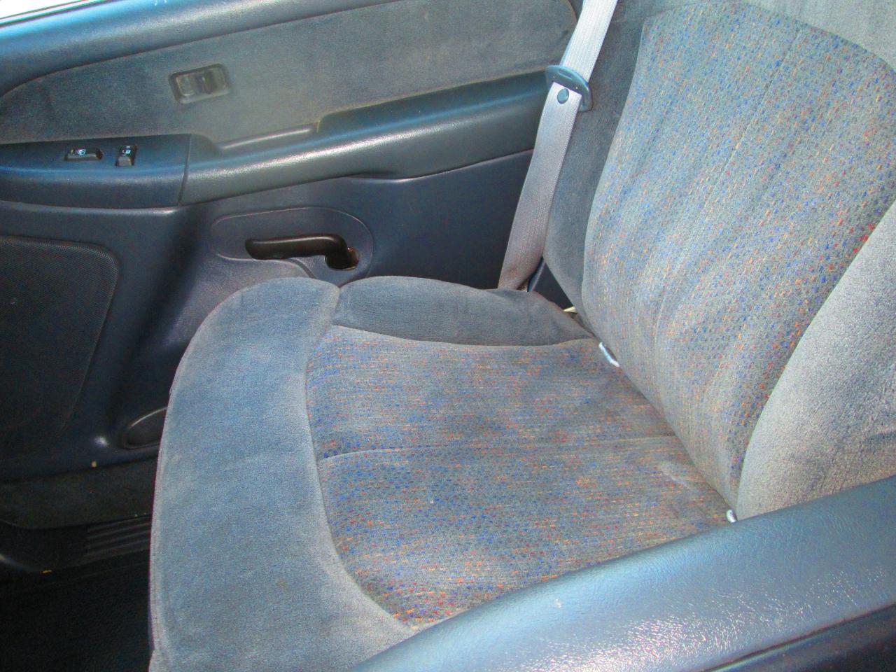 Chevrolet Silverado 1500 Ext Cab 143.5" WB 4WD LS 2001