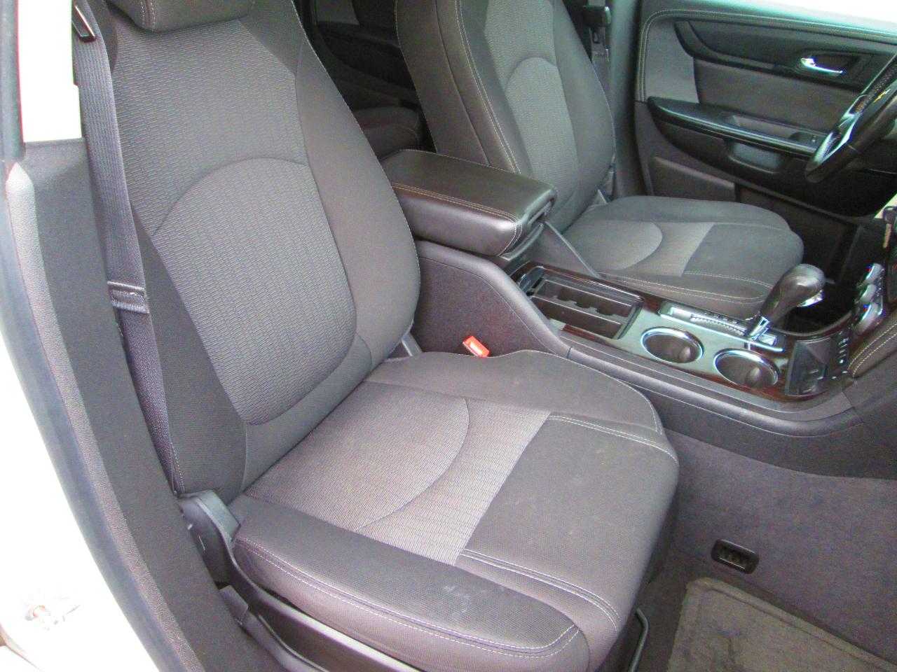 Chevrolet Traverse AWD 4dr LT w/1LT 2015