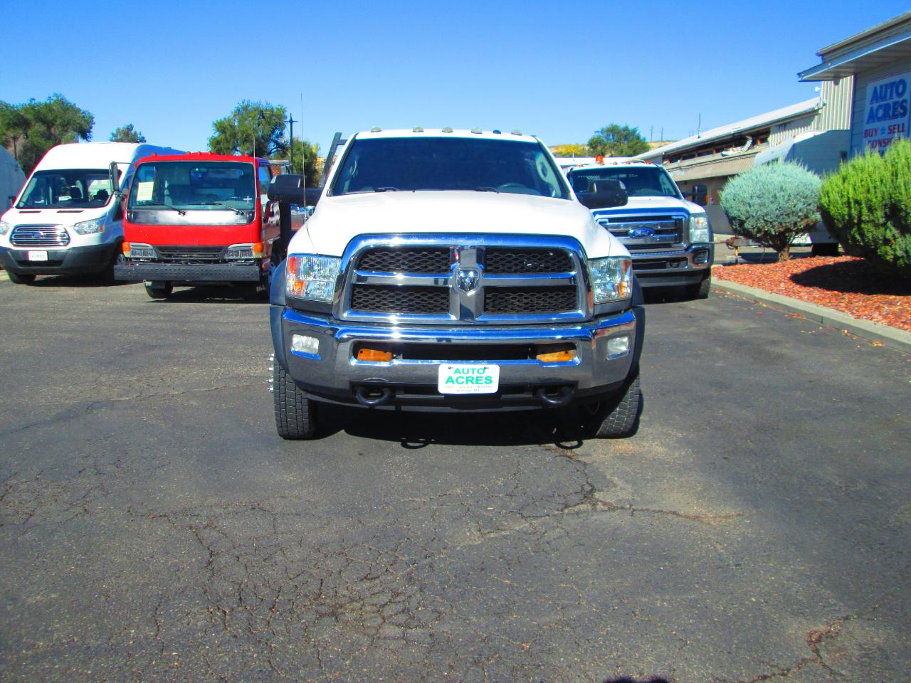 RAM 5500 Chassis Cab Tradesman 4x4 Crew Cab 84" CA 197.4" WB 2018
