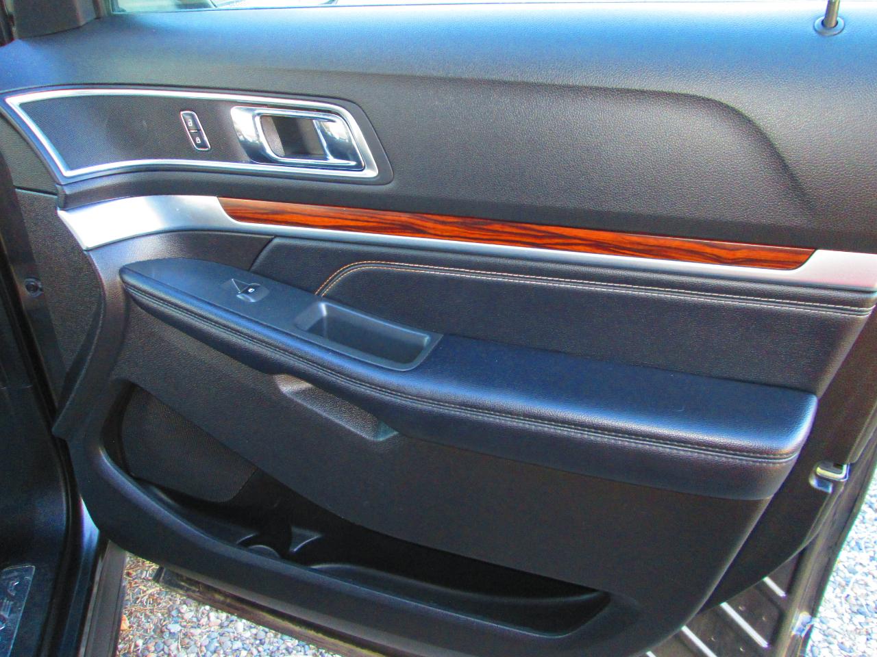 Ford Explorer Limited 4WD 2017
