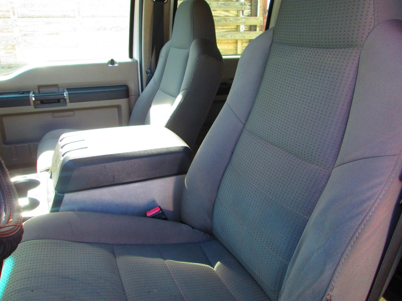 Ford Super Duty F-350 DRW 4WD Crew Cab 176" WB 60" CA Lariat 2010