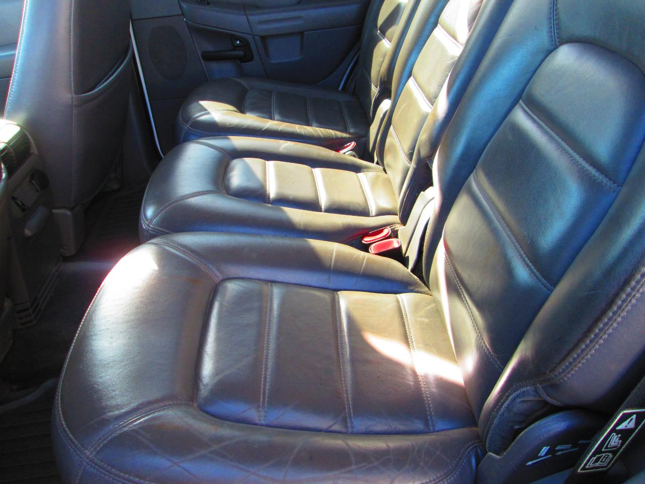 Ford Explorer 4dr 114" WB XLT 4WD 2002